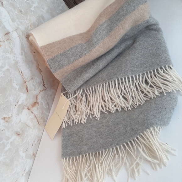 Alicia Adams Alpaca Canyon Throw Blanket - Picture 7 of 14